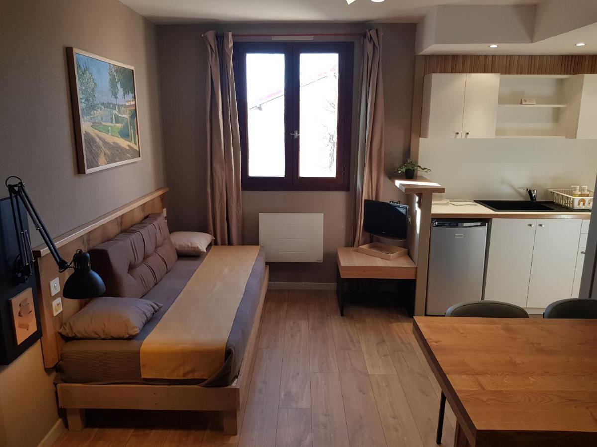 Residence L'Atelier Ennezat Bagian luar foto